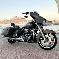 2018 Harley Davidson Street Glide