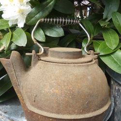 Rustic Cast Iron Tea Pot/ Kettle