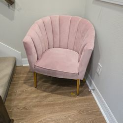 Velvet Upolstered Pink Accent Chair