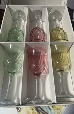 3 Sets Of Wine 