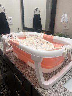 Foldable baby bathtub