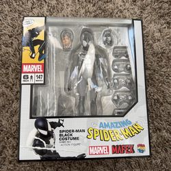 MAFEX Black Suit Spider-Man Action Figure No. 147 (First Release) Opened Box***