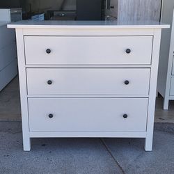 DRESSER (GLOSSY FINISH)