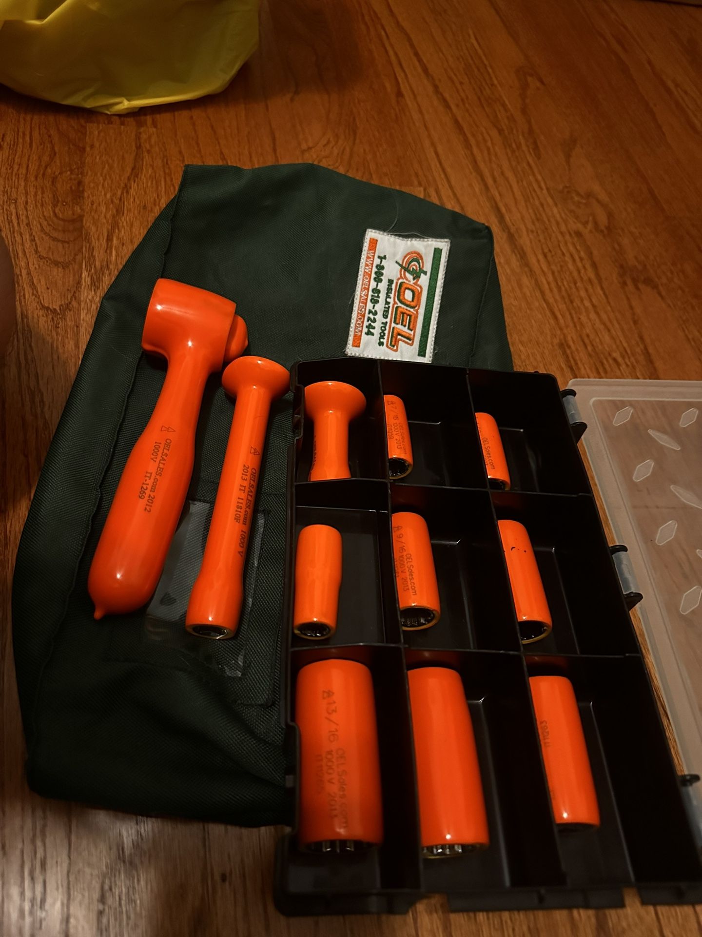 OEL Insulated Tool Set