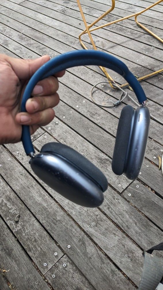 Apple AirPods Pro Max Blue