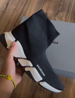 White and black balanciaga speeds sizes 42 and 43