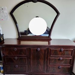Vintage Italian Solid Wood Bedroom Set – Dresser w/ Mirror, Nightstand & Bed Frame + Mattress