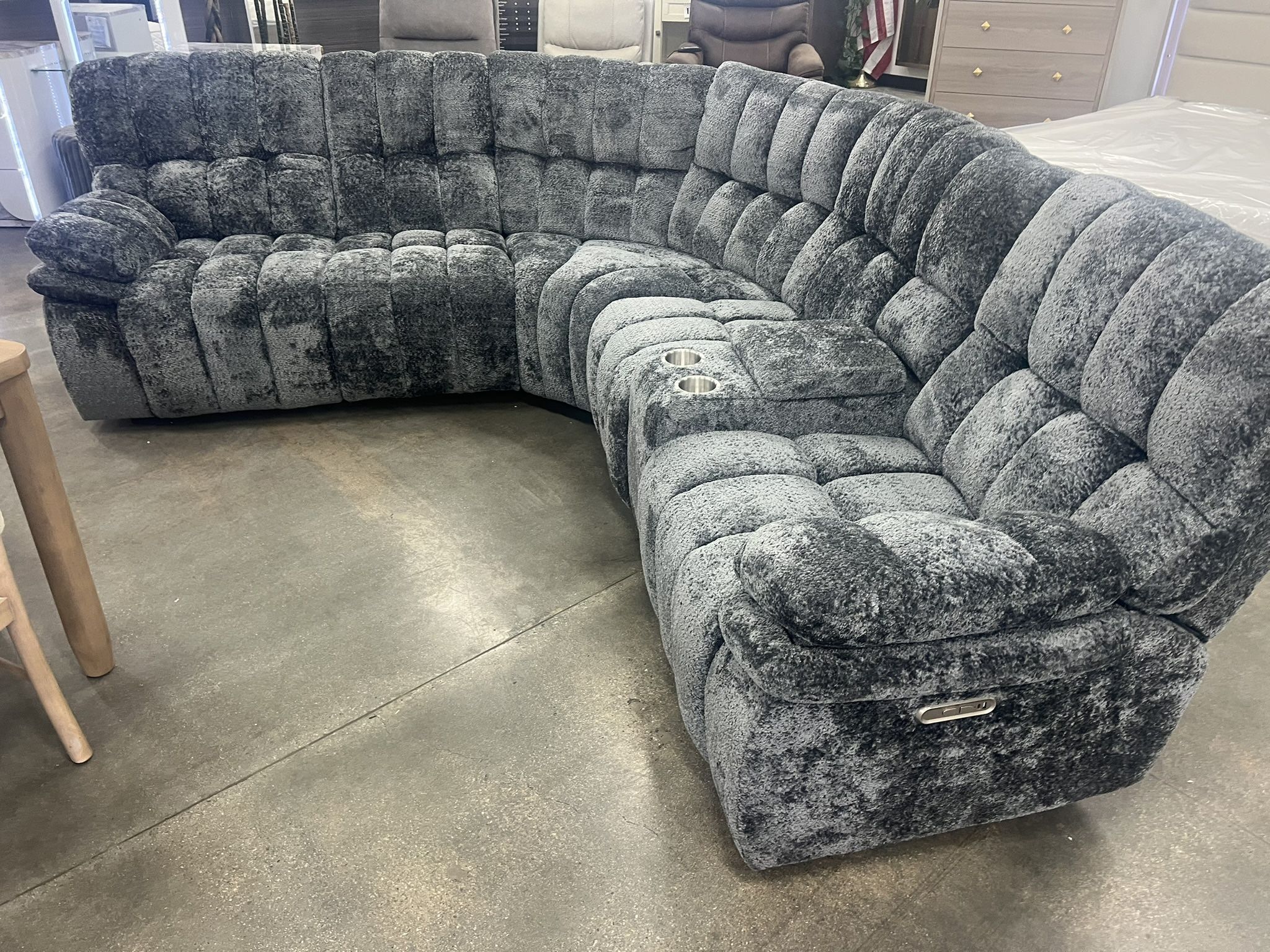New Reclining Sectional.  Grey Or Brown Fabric.  89x101x40H.  Free Delivery!