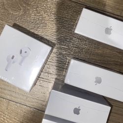Gen 4 Airpods Brand New 