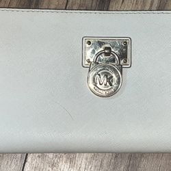 Michael Kors Beige Zip Up Wallet