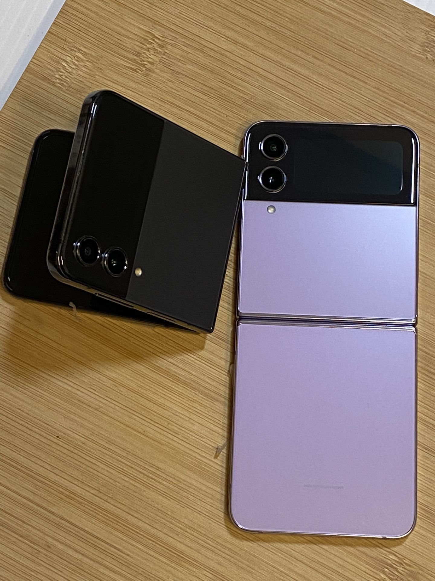 Galaxy Flip 4 Fully Unlocked