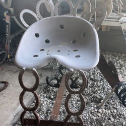 Horseshoe Tractor Seat Chair