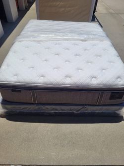 Queen Mattress 