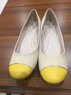 New!Restricted new flats. Size 9