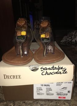 Decree sandal size 10