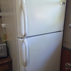 Refrigerator White Frigidaire