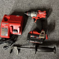 Milwaukee Fuel Hammer Drill Kit 