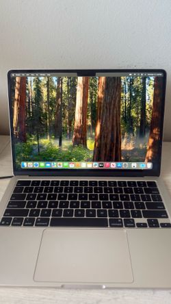Apple MacBook Air (2025) M4 13” 16GB RAM 256GB SSD – Excellent Condition
