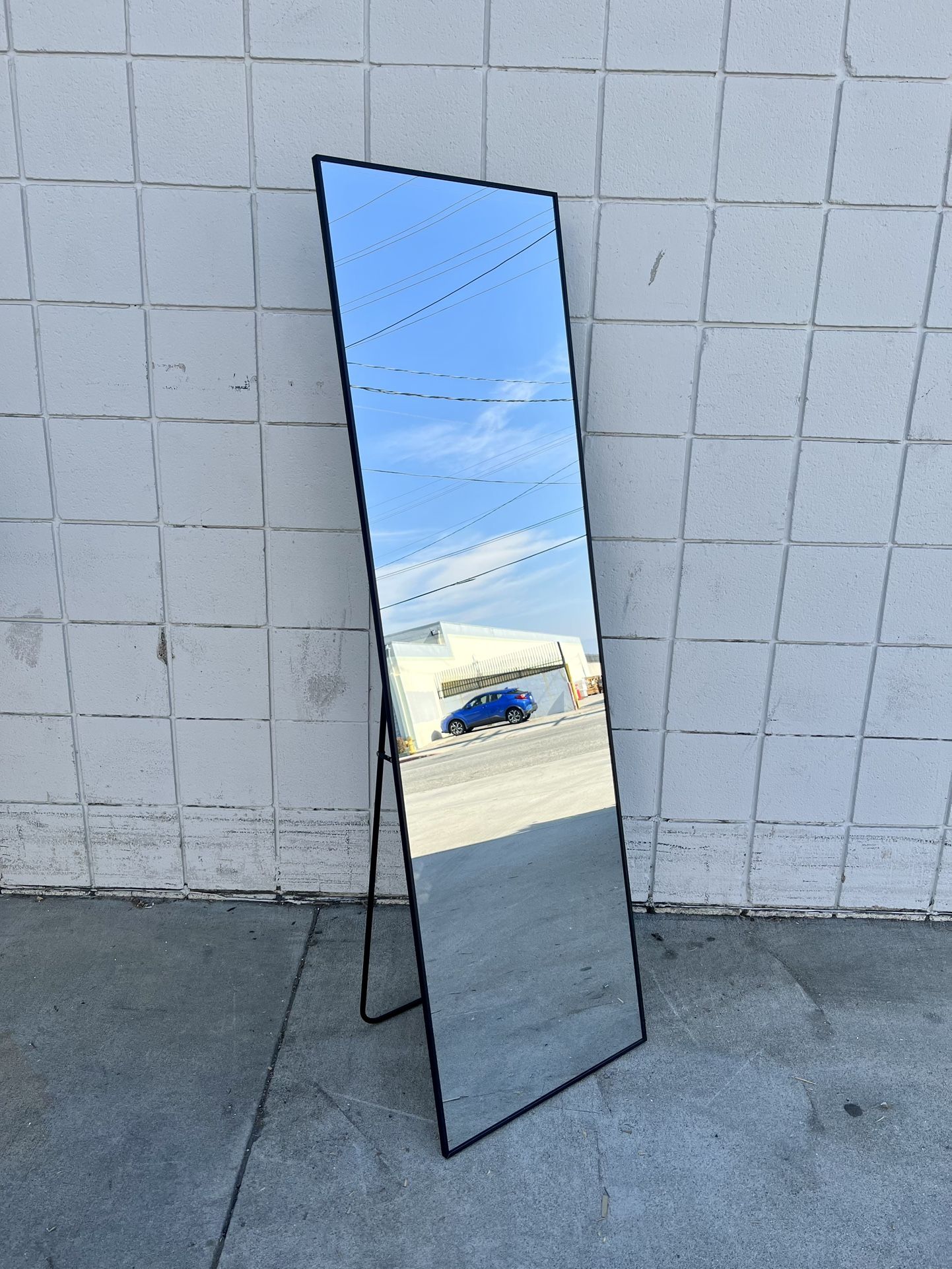 Full Body Mirror 17.5 x 57.5”