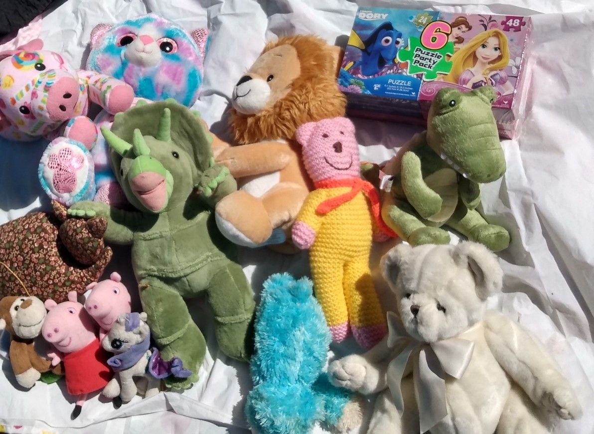 Kids bundle of like new soft stuffed animals and costumes and more toys games not pictured.