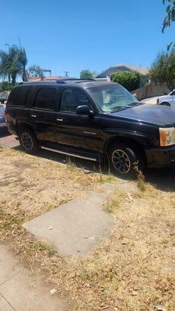 2002 Cadillac Escalade Black 3rd row