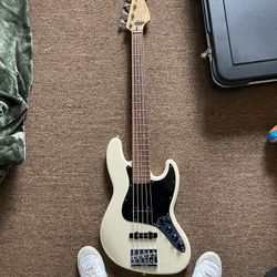 Fender Deluxe Active Jazz Bass V 