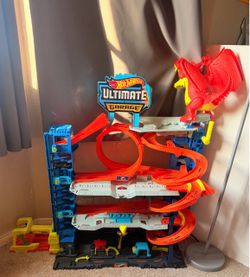 Hot wheels ultimate garage