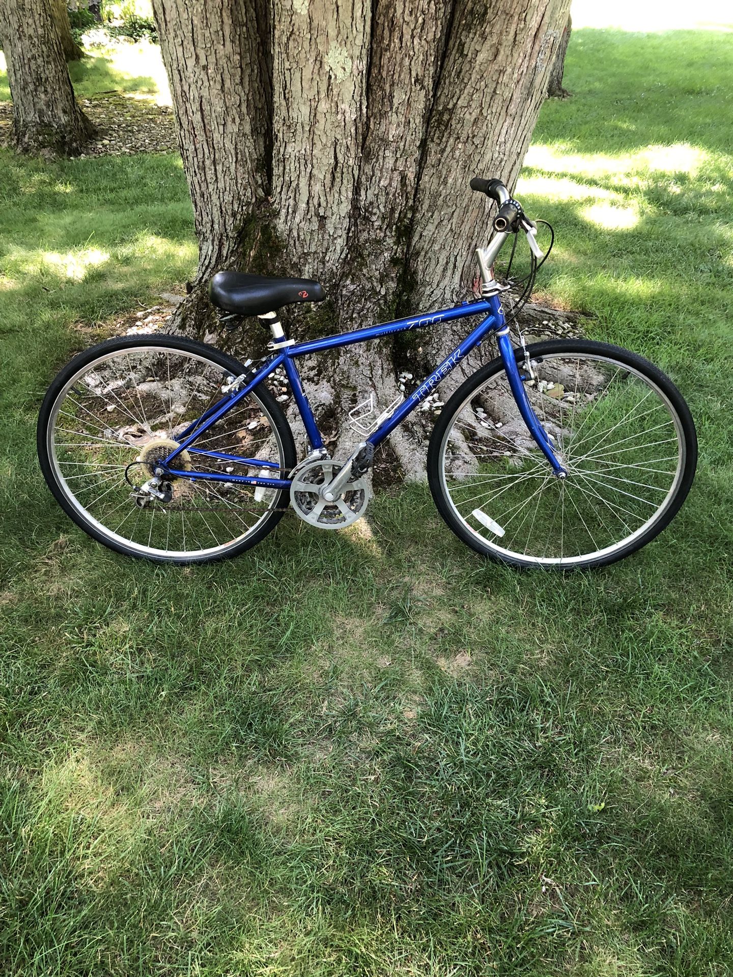 28” Trek Hybrid Bike (brand New Tires)