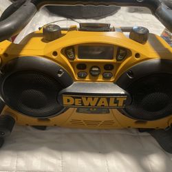 De Walt jobsite radio