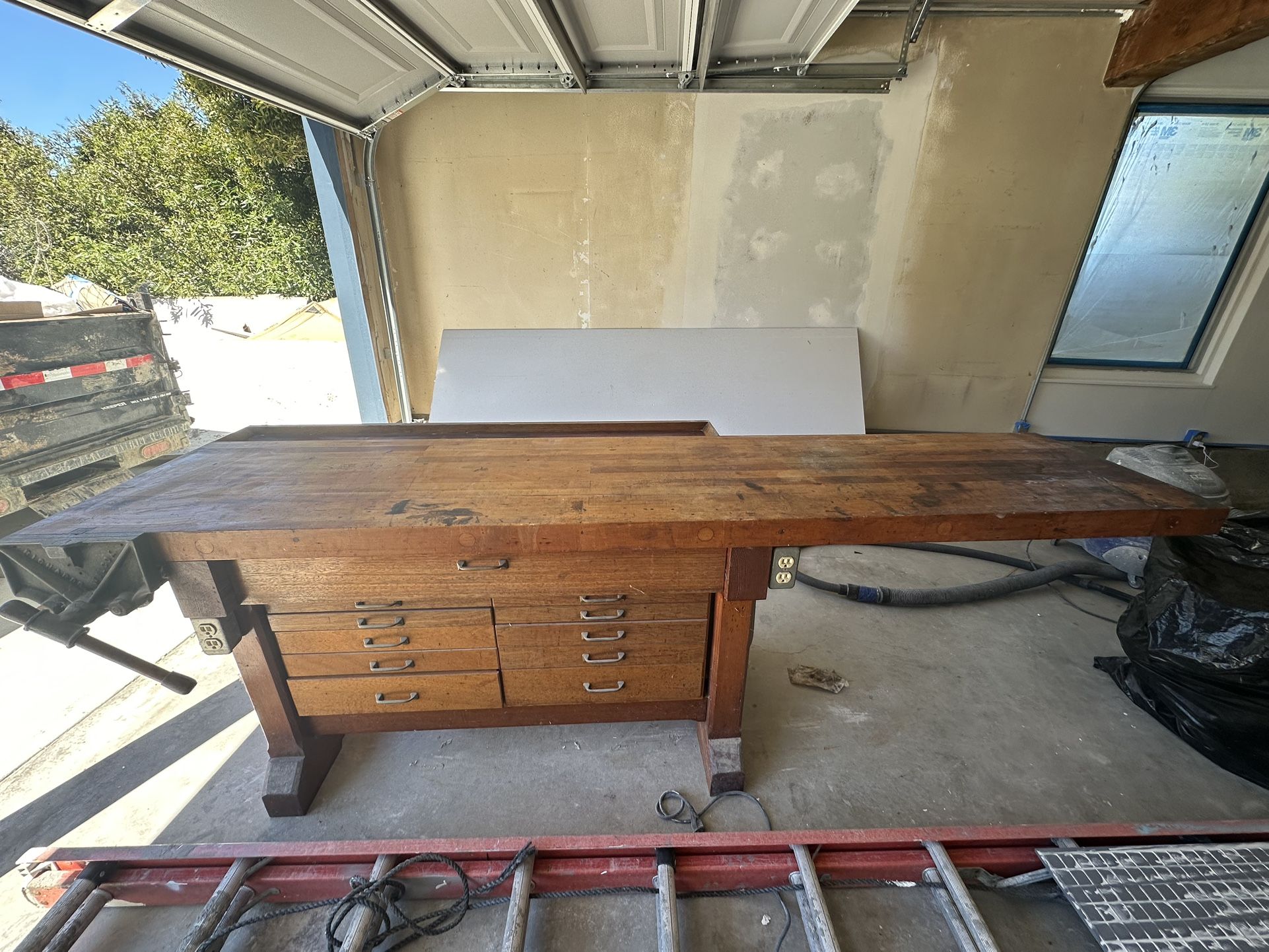 Wooden Work Bench