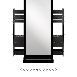 3  stations beautiful salon   400 each