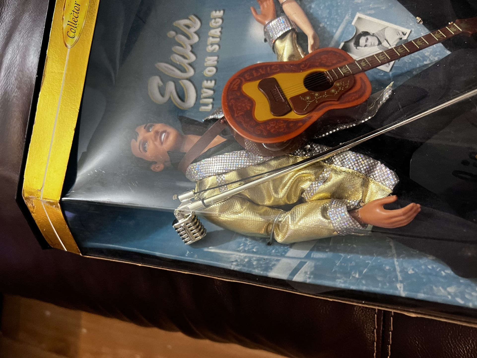 Elvis And Barbie In Love