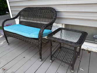 Whicker bench and table
