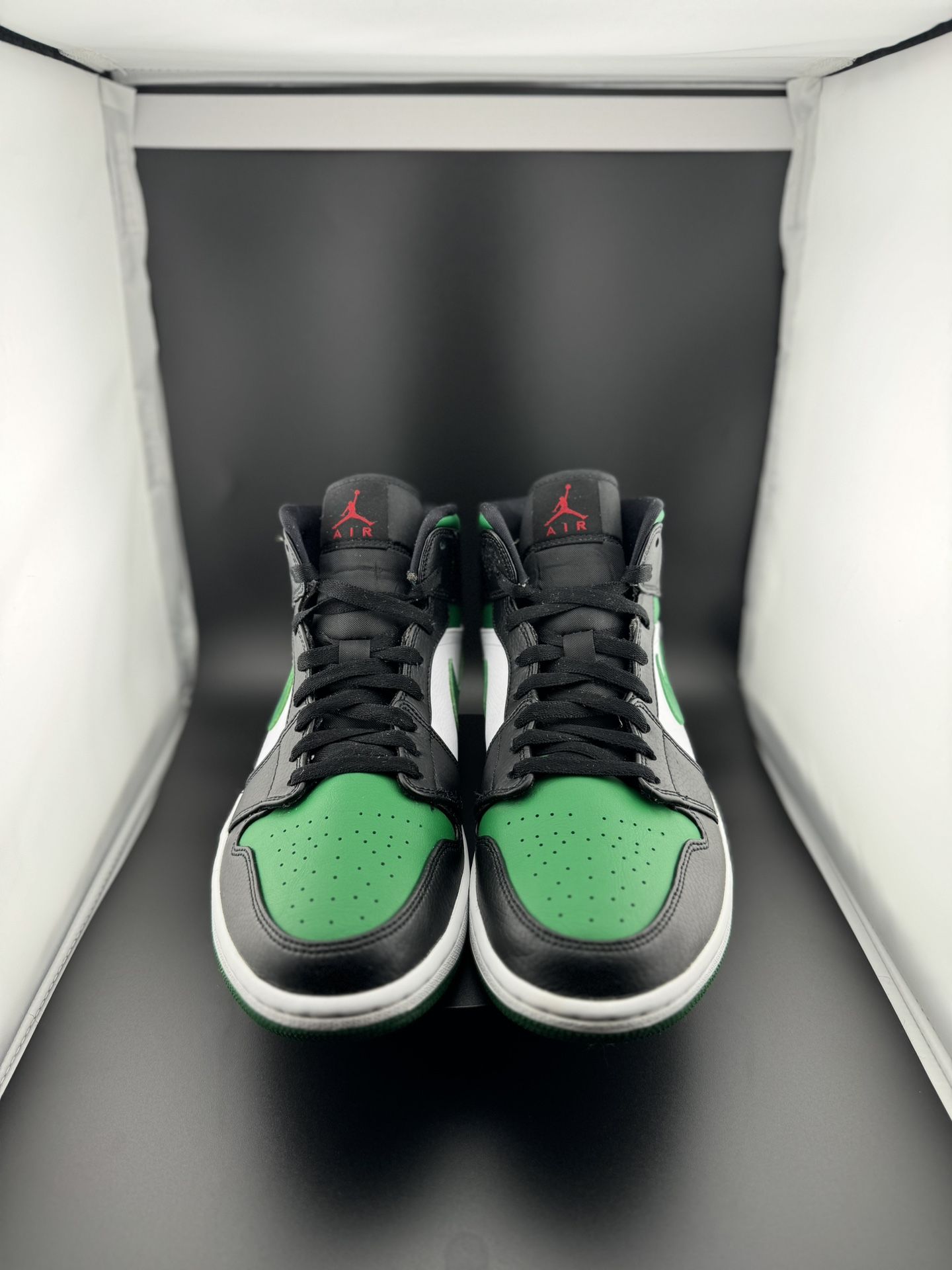 Jordan 1 Mid Lucky Green