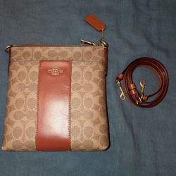 COACH Kitt Messenger Crossbody bag 