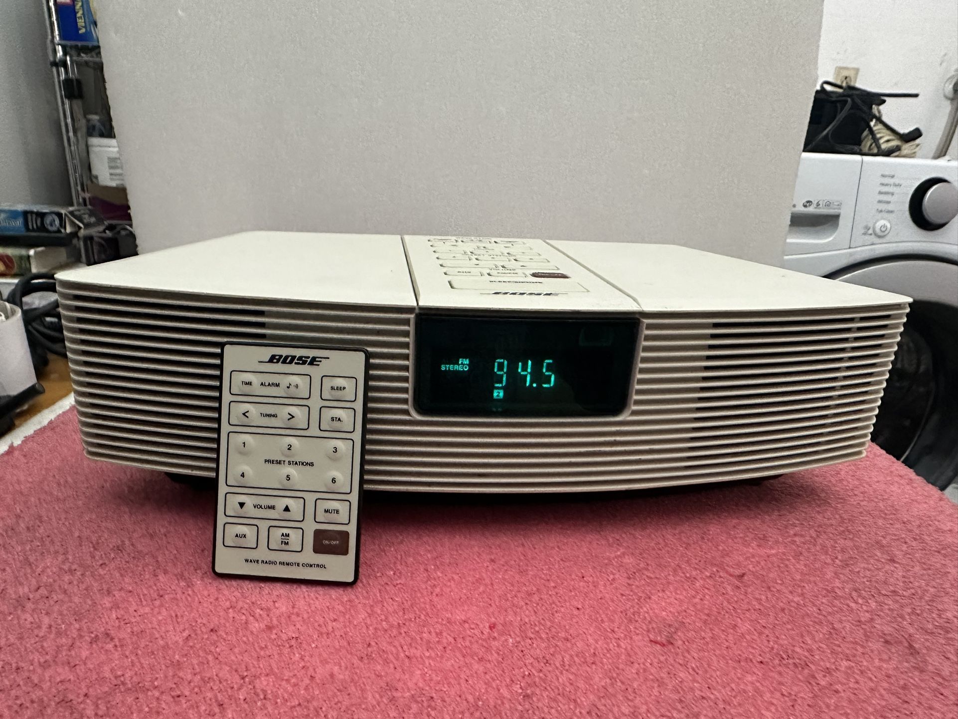 Bose AWR1-1W Wave Radio AM/FM/AUX Alarm Clock With Remote