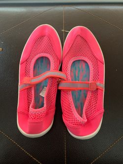 Girls Pink swim slides size 3