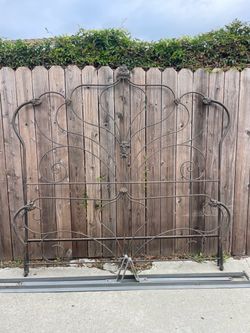 Vintage California King iron bedframe