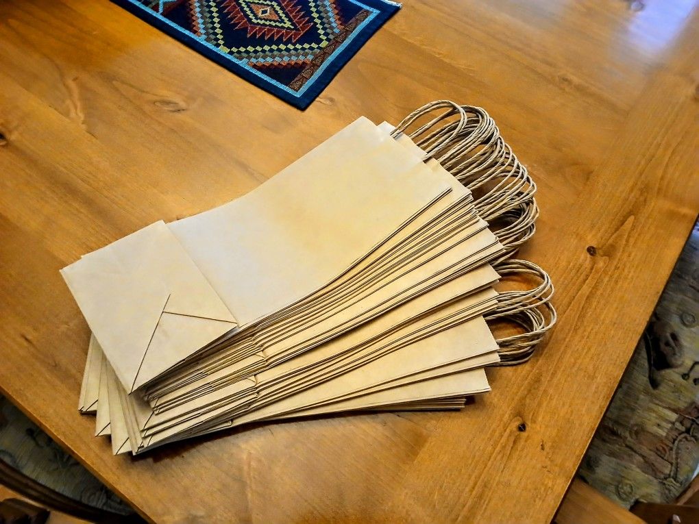 25 Paper Bags With Handle ~ Wine Bottle Sise