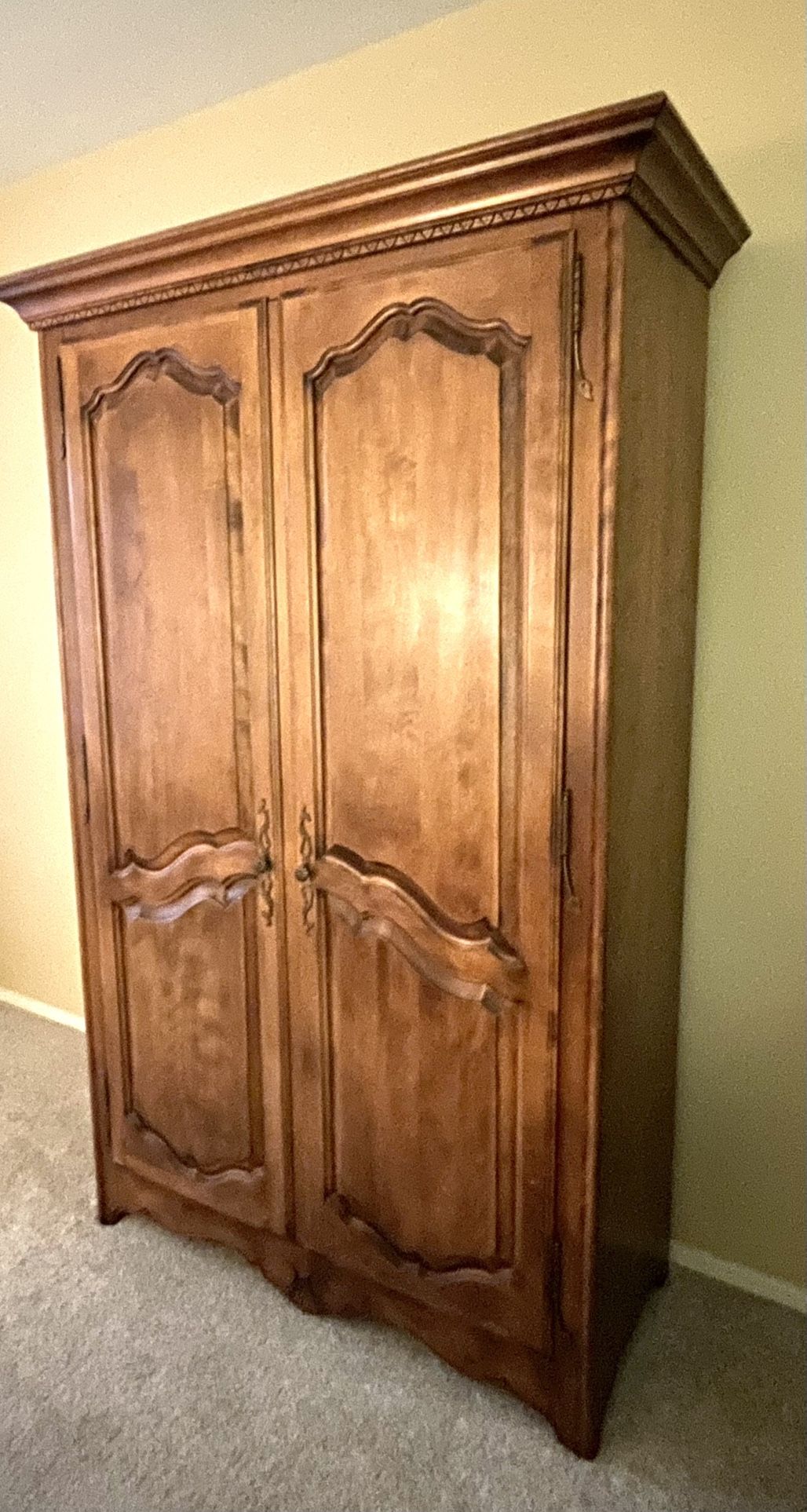 Armoire Dresser