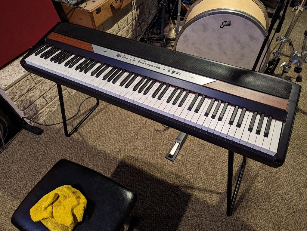 Korg SP-250 88 Key Digital Piano Keyboard Midi