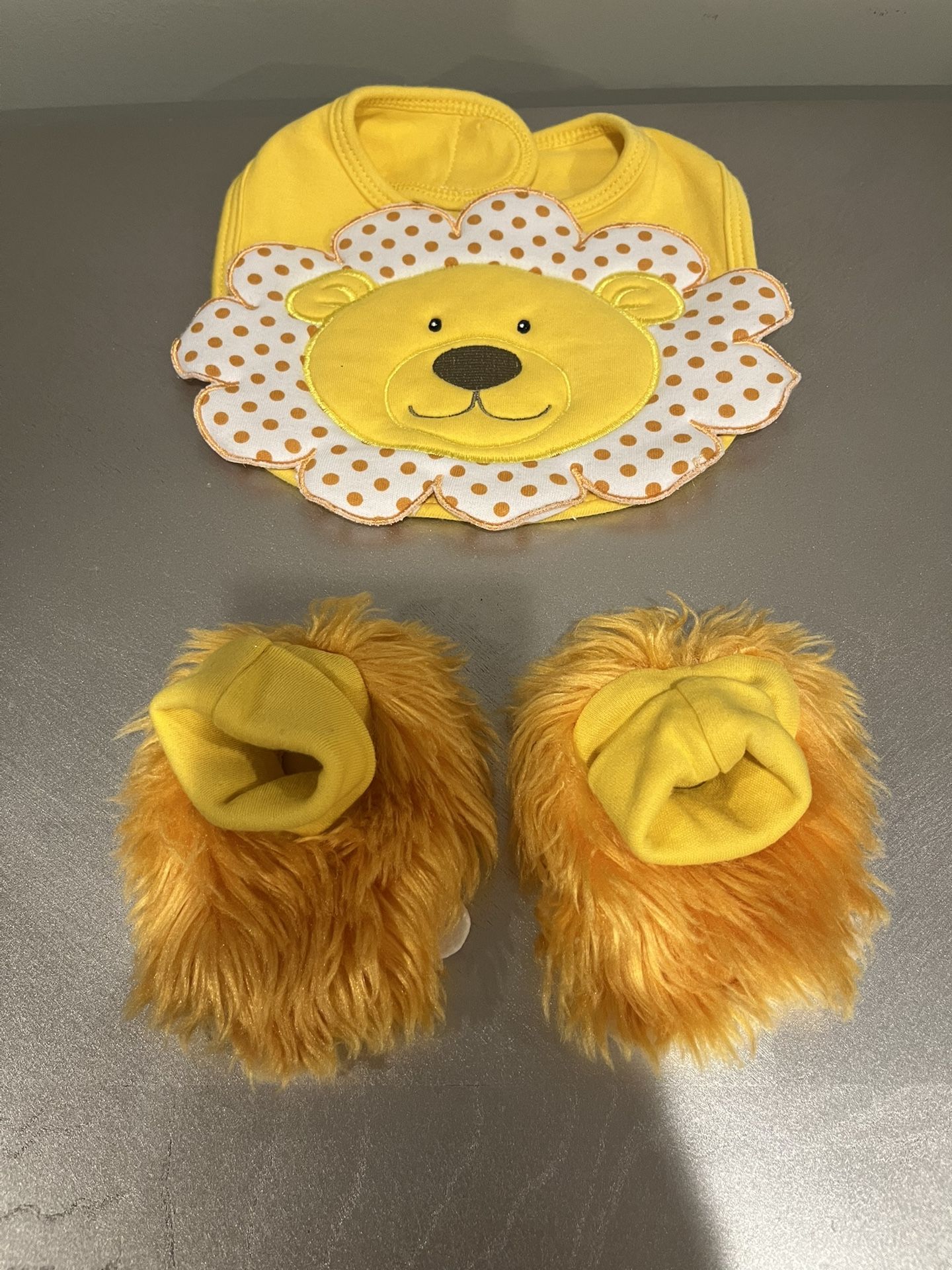 Baby Bib, Long Sleeved Bibs, Silicone Bibs (Discounts for purchasing 3 or more items )