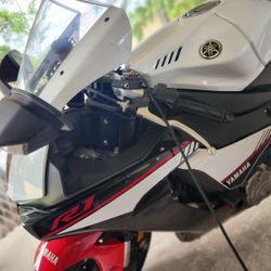 2016 Yzf-R1 $8250