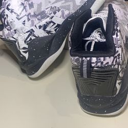 Custom Basketball Shoes 
