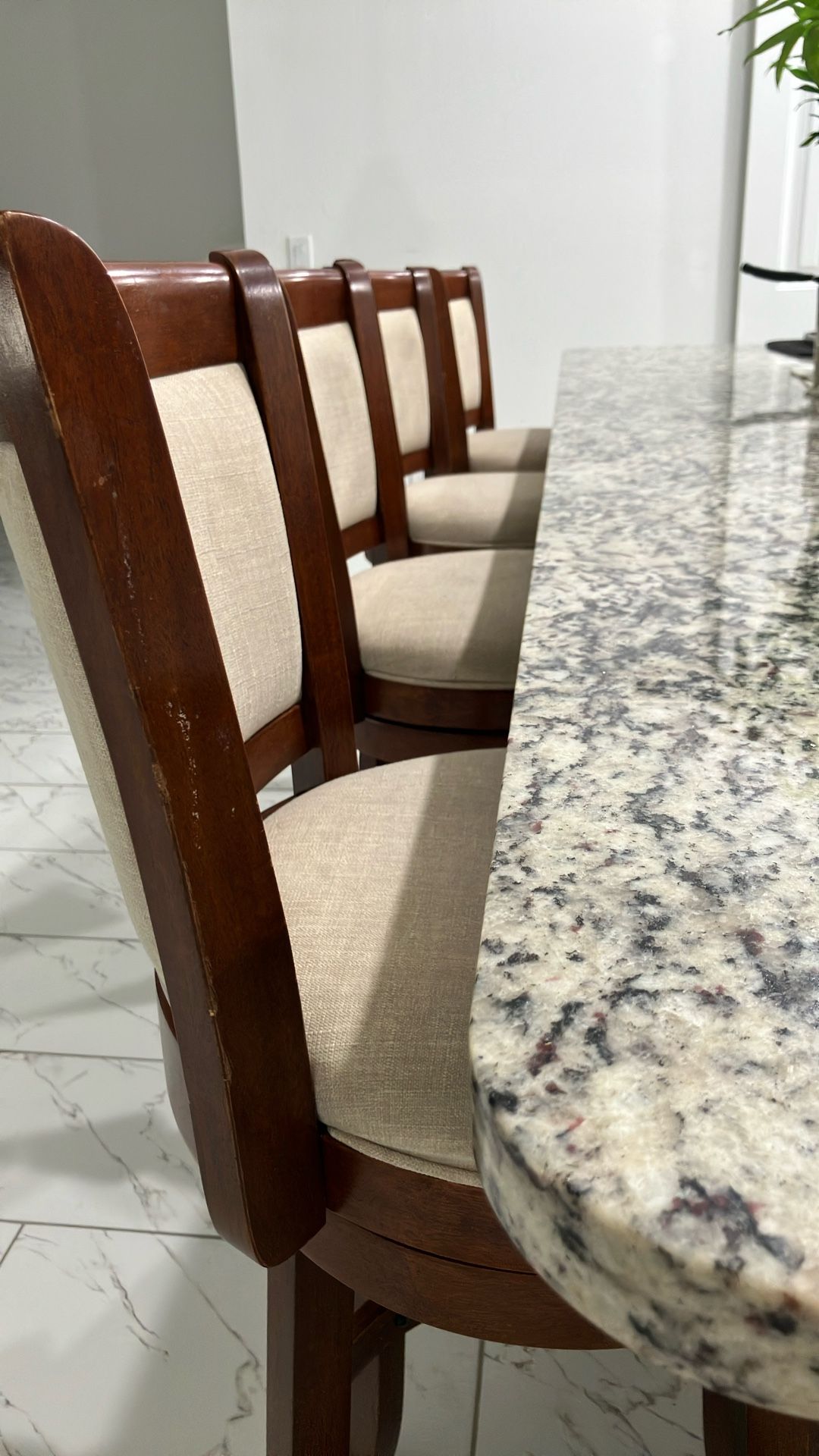 4 Bar stool Chairs