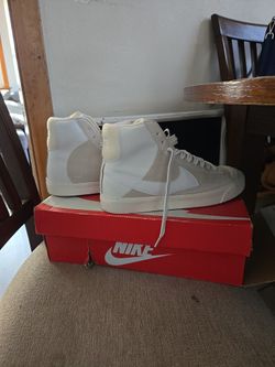 Women's Blazer Mid 77 D (Gs) Nike Shoes