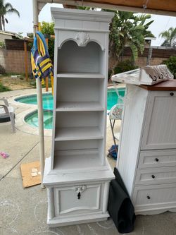 Book shelf