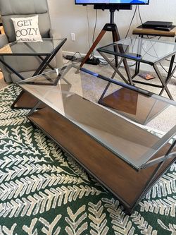 2 end tables and 1 coffee table (full set)