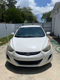 Hyundai Elantra 2013