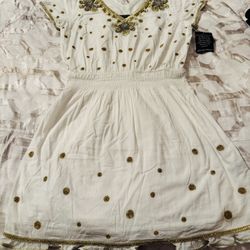 Boston proper dress size S. New with tags.